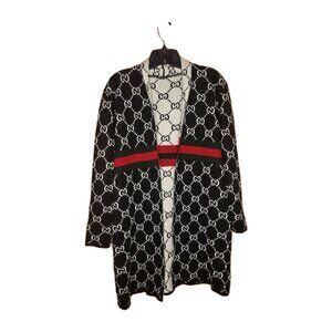 Black Sweater With G design, Onesize